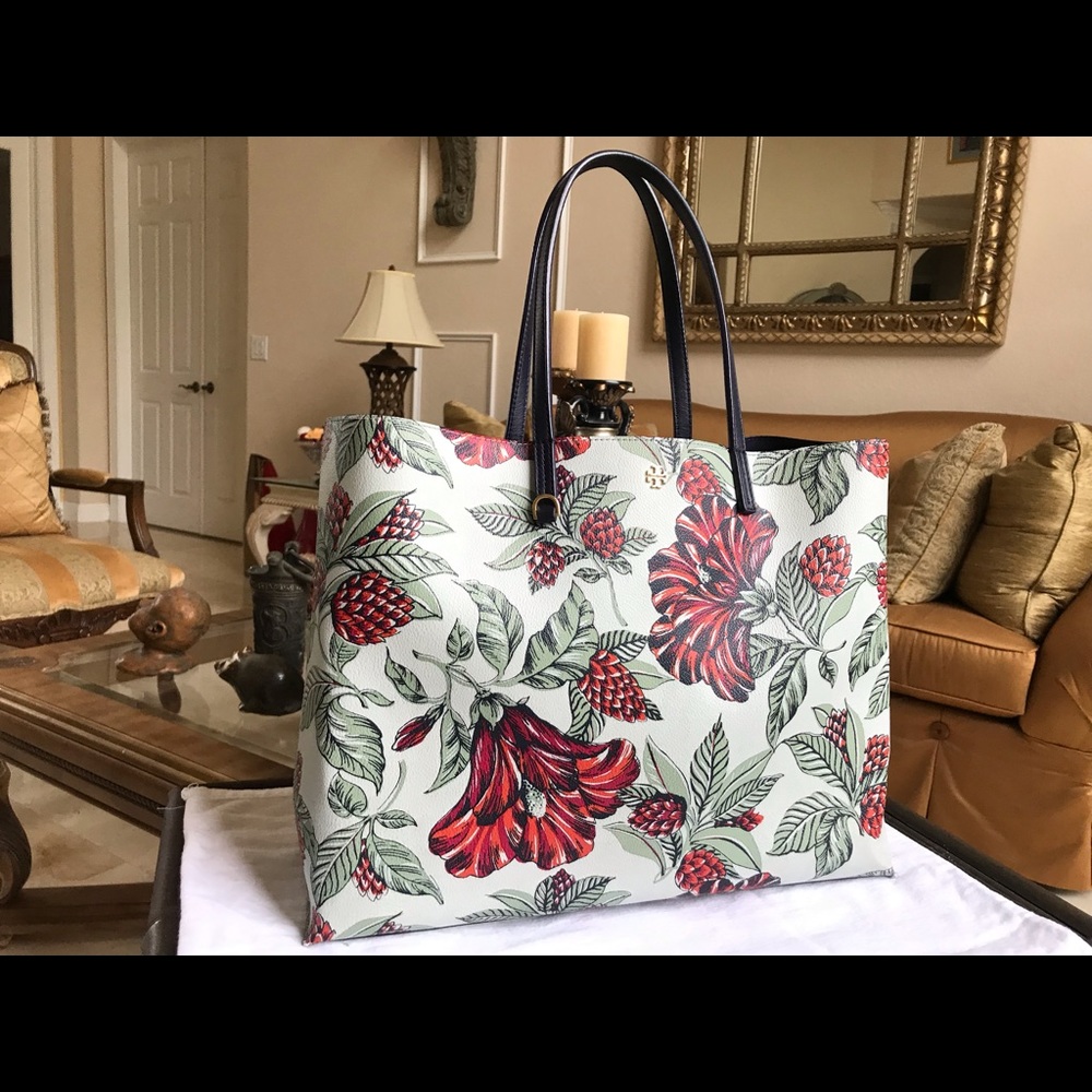 TORY BURCH Large KERRINGTON Square SHOULDERBAG